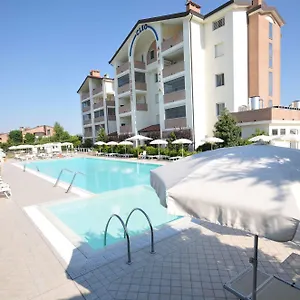 **** Aparthotel Cleo Italia